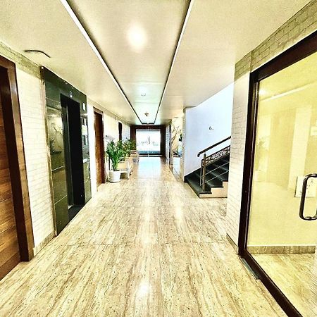 Gr Palace, In Front Of Sea-Beach With Breakfast, Swimming-Pool, Fully Air-Conditioned, Hotel With Parking Availability Puri Ngoại thất bức ảnh