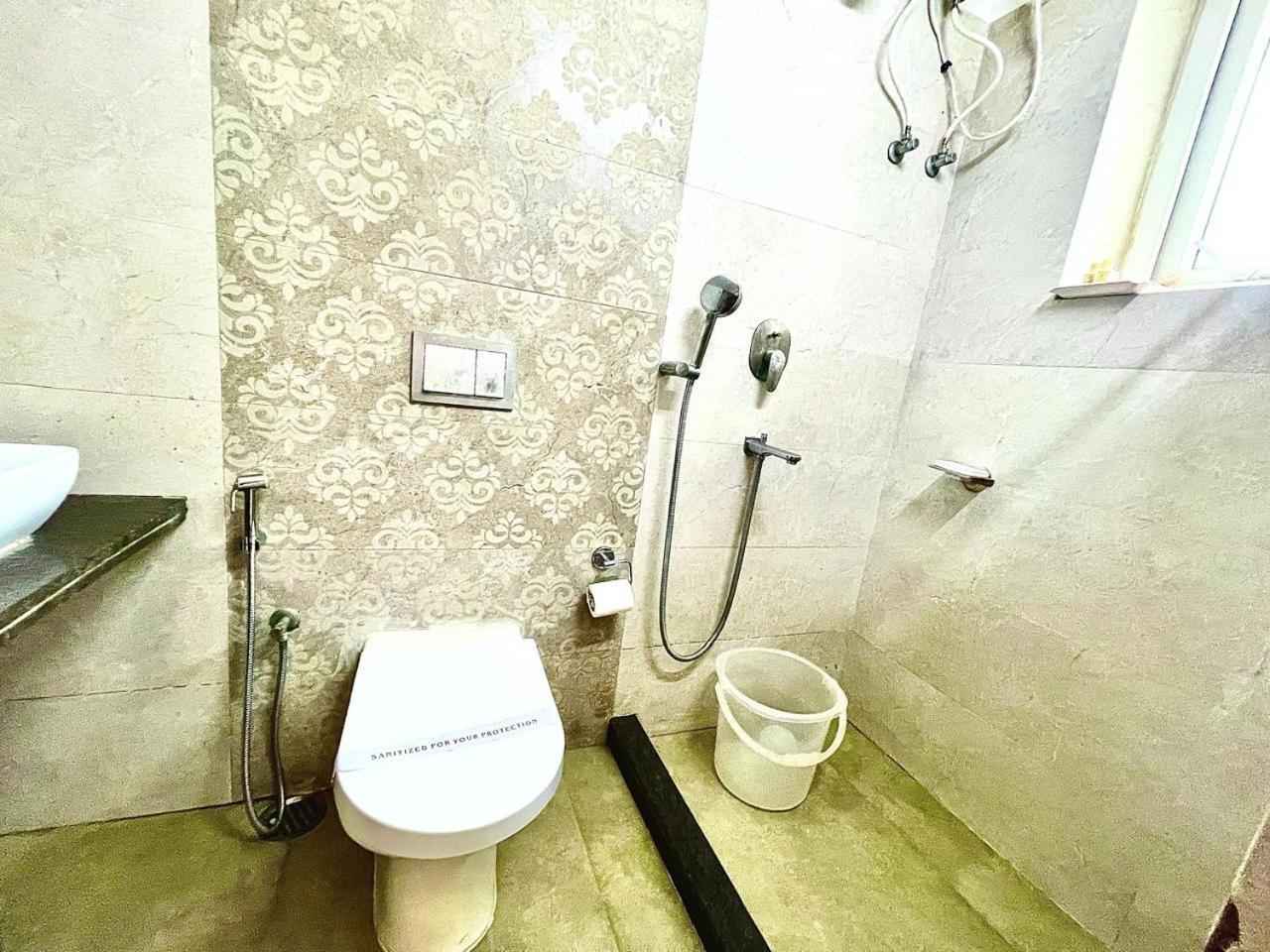 Gr Palace, In Front Of Sea-Beach With Breakfast, Swimming-Pool, Fully Air-Conditioned, Hotel With Parking Availability Puri Ngoại thất bức ảnh