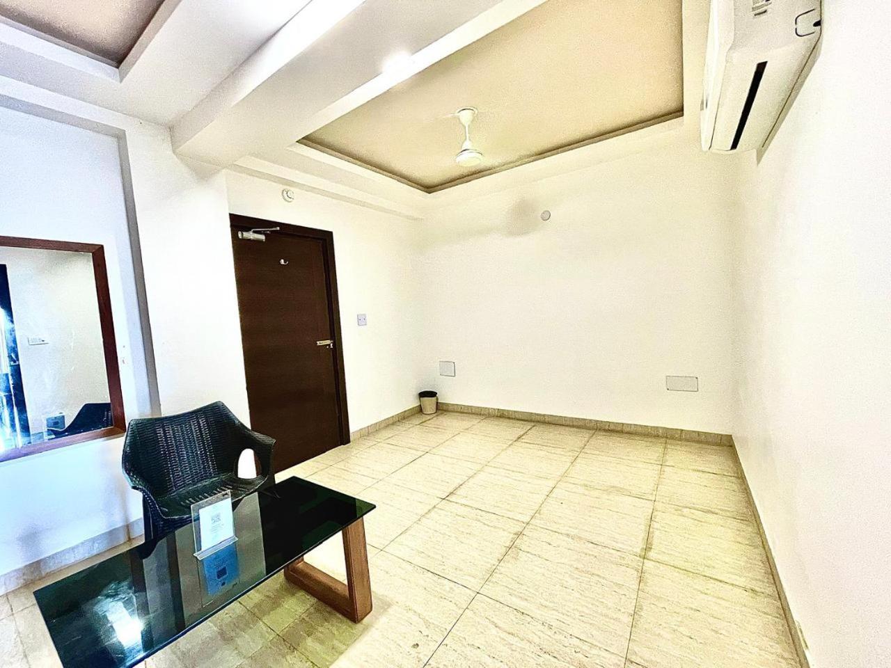 Gr Palace, In Front Of Sea-Beach With Breakfast, Swimming-Pool, Fully Air-Conditioned, Hotel With Parking Availability Puri Ngoại thất bức ảnh
